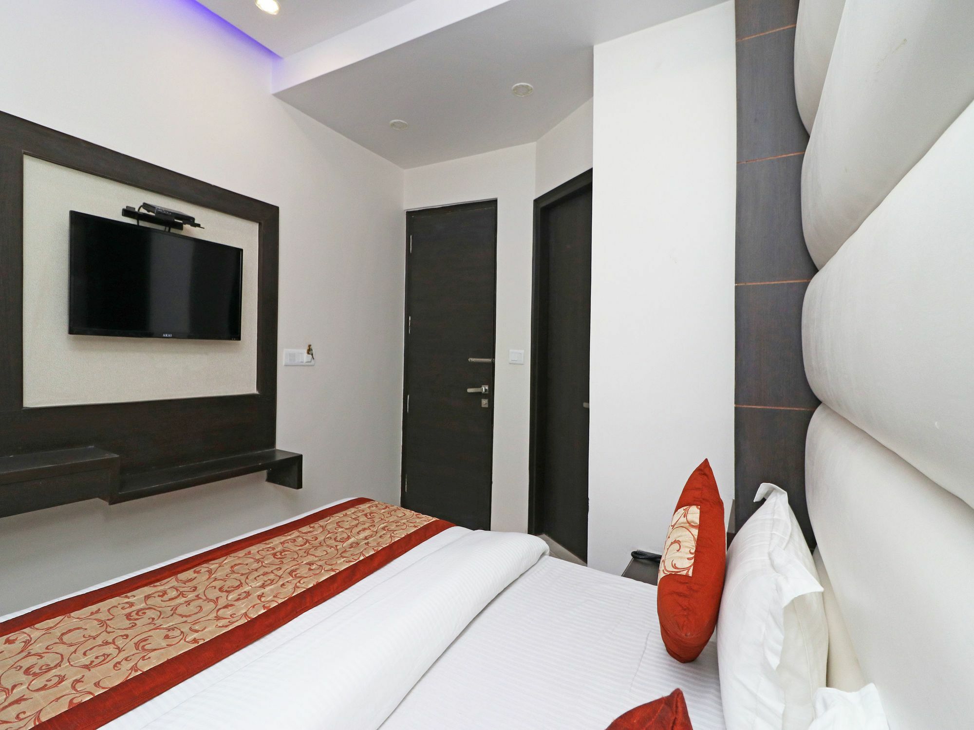 Oyo 11593 Hotel Aman Guest House New Delhi Exterior photo